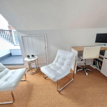 West Hill Retreat Seaview Balcony Chic Loft Studio & Free Parking Hastings Buitenkant foto