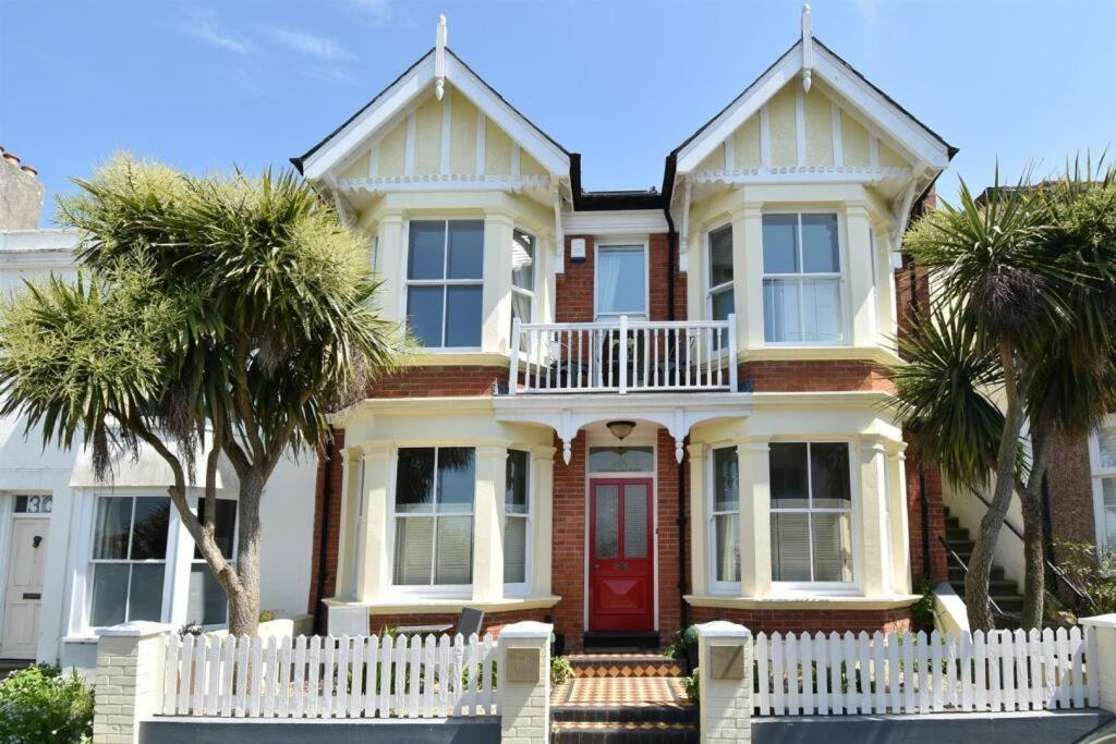 West Hill Retreat Seaview Balcony Chic Loft Studio & Free Parking Hastings Buitenkant foto